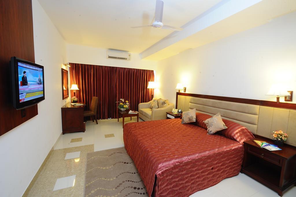 Rr Inn Palayankottai Room photo